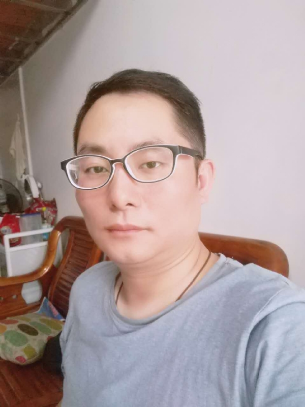 流星的尾巴的第一张照片--泉州婚介网