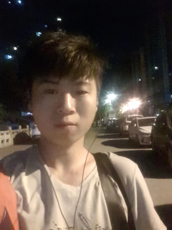 流星的瞬间的第一张照片--泉州婚介网