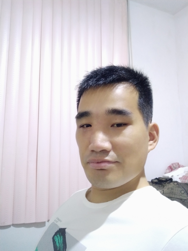 大男孩的第一张照片--泉州婚介网