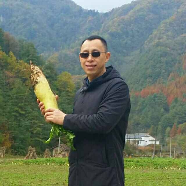 墨迹男的第一张照片--泉州婚介网
