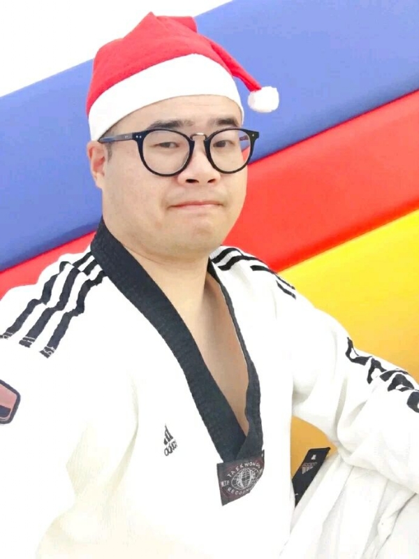 何当重相见的第一张照片--泉州婚介网