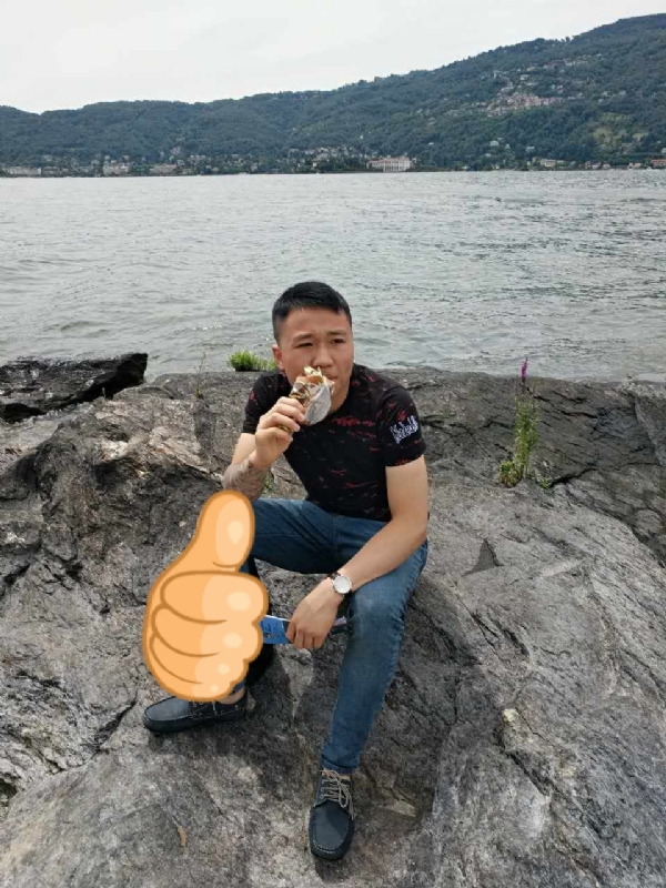 绚烂背后的平淡的第一张照片--泉州婚介网