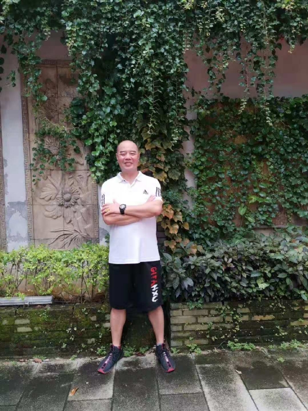 李国伟的第五张照片--泉州婚介网