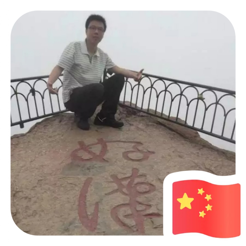 一只小虎牙的第一张照片--泉州婚介网