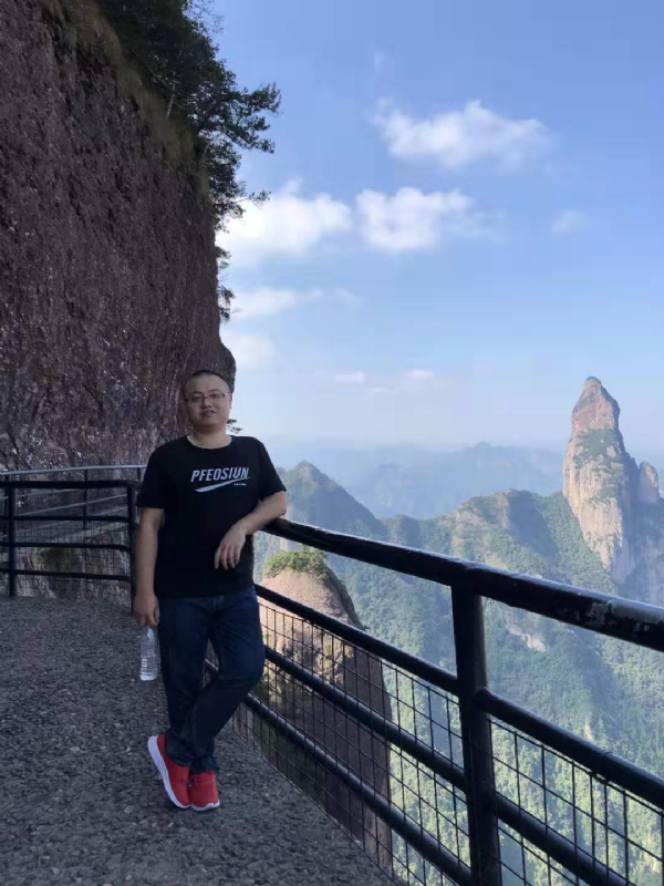 不杵于物的第一张照片--泉州婚介网