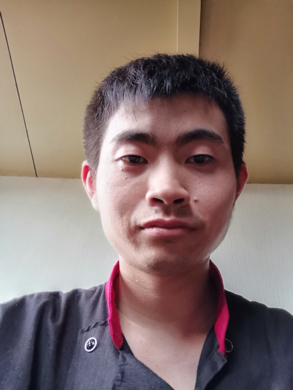 嗯的第一张照片--泉州婚介网