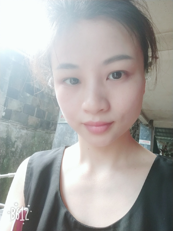慢慢的第三张照片--泉州婚介网