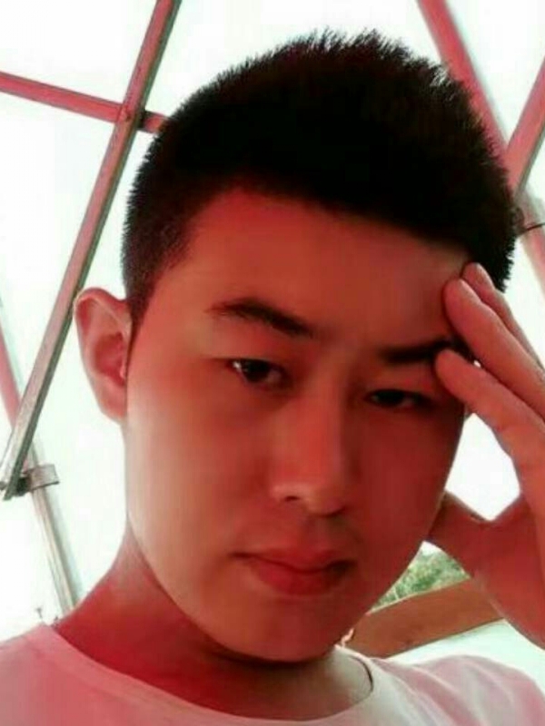 淡漠的第一张照片--泉州婚介网