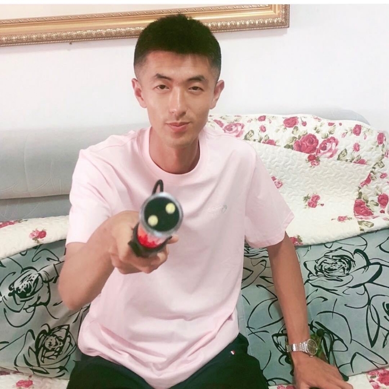 转身留下孤独的她的第一张照片--泉州婚介网