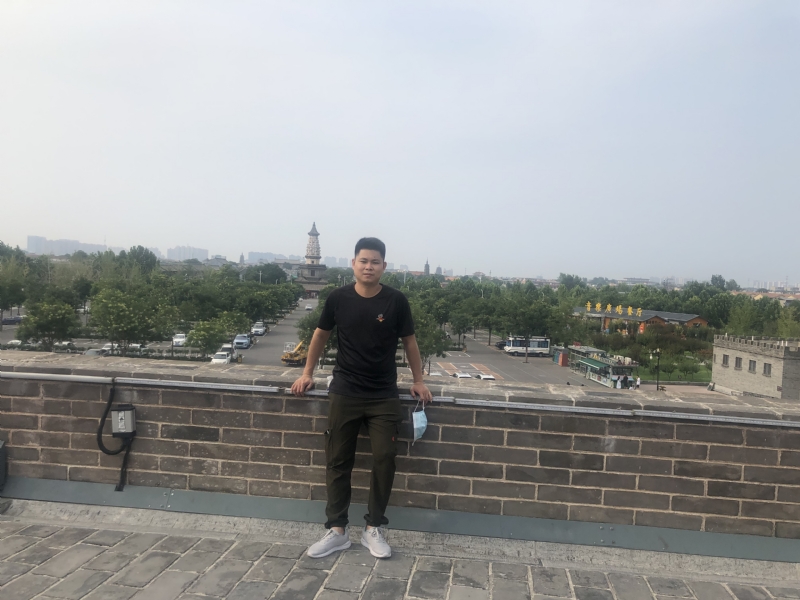 123.向左向右的第一张照片--泉州婚介网