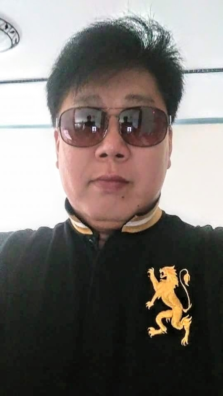 含笑半步癲的第一张照片--泉州婚介网