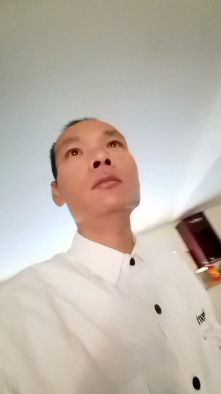 只影向谁去的第五张照片--泉州婚介网
