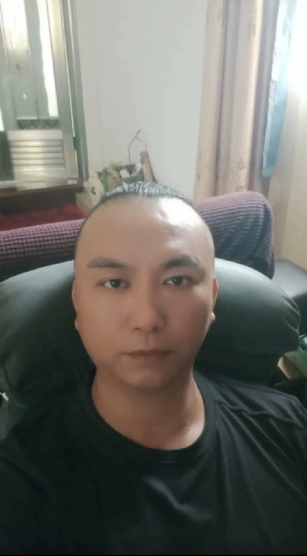 施逸森的第一张照片--泉州婚介网