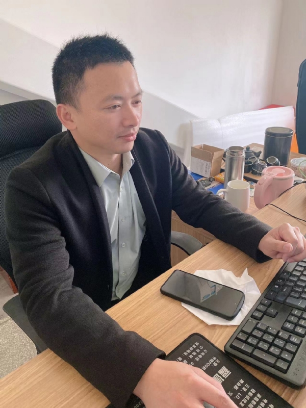 落叶知秋的第一张照片--泉州婚介网
