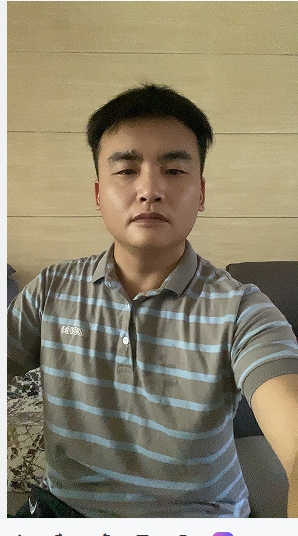 走在红毯那一天的第二张照片--泉州婚介网