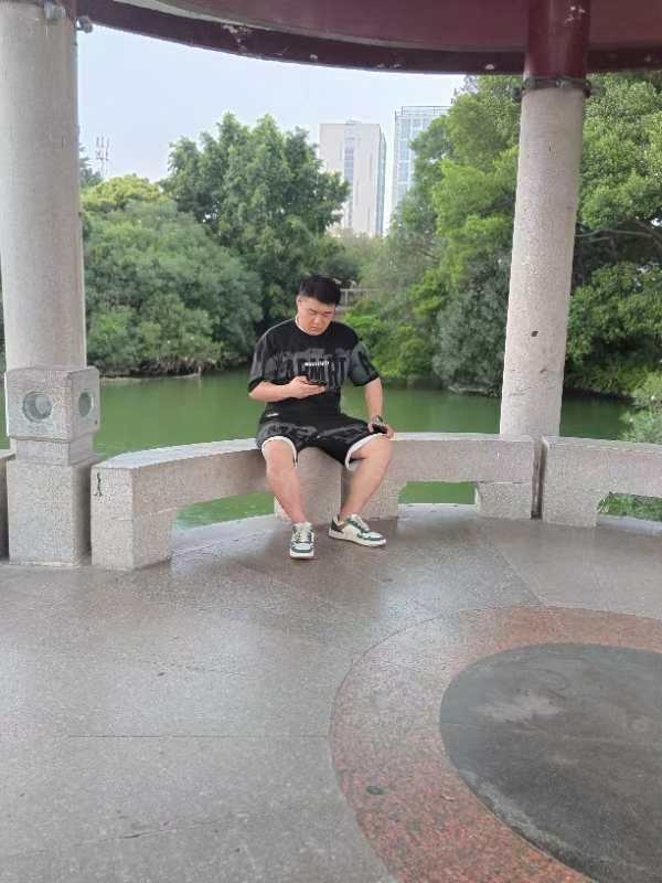不善挽留的第二张照片--泉州婚介网