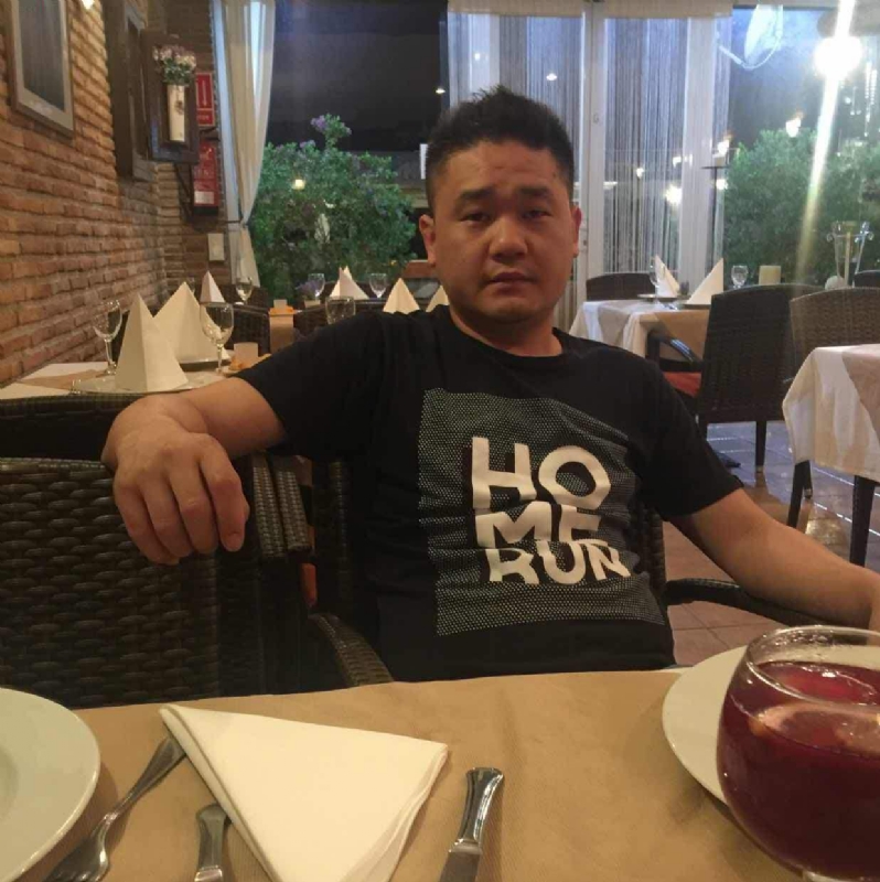 海外游子的第三张照片--泉州婚介网
