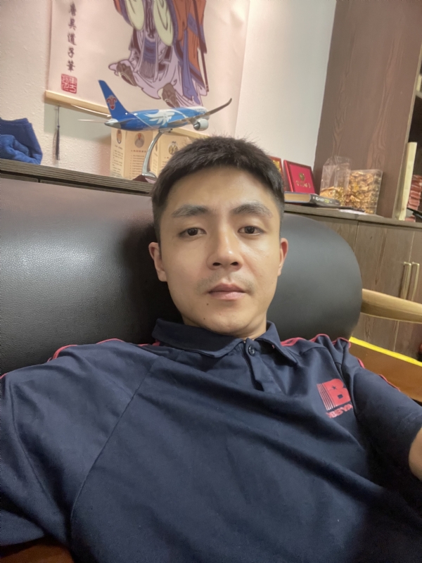 曾曾日上的第一张照片--泉州婚介网