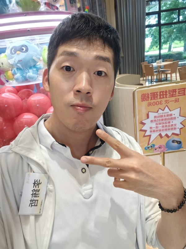 銪哲的第一张照片--泉州婚介网